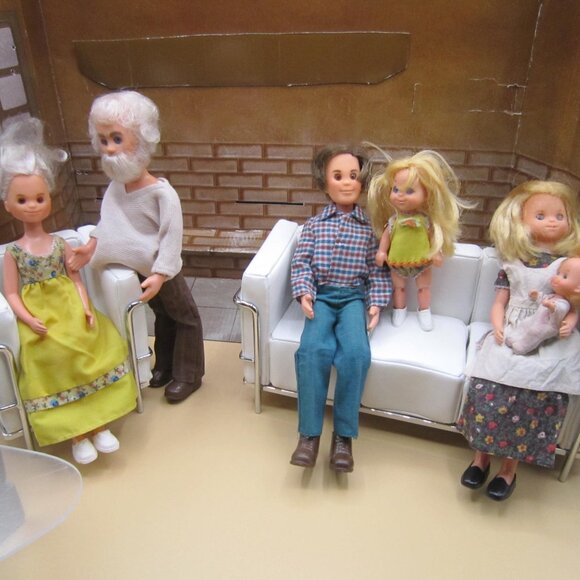 Mattel Vintage Sunshine Family Dolls (set of 6) - Picture 5 of 5